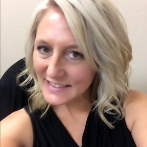 Meet your Posher, Carolyn